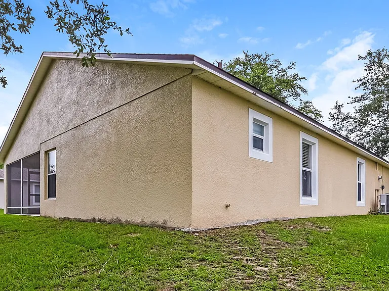 1378 Willow Crest Dr — Photo 15