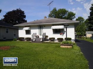 1817 Oakland Ave, Crest Hill, IL 60403