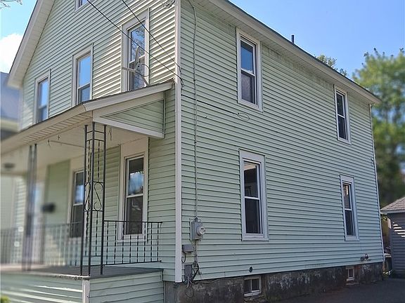 3rd image of 98 E Court St