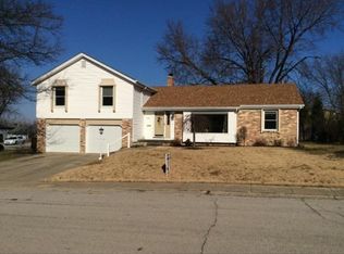 396 W Oak Ln, Decatur, IL 62526