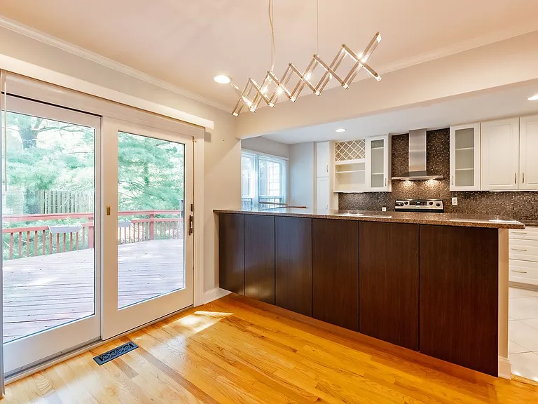 215 Lynn Manor Dr — Photo 19