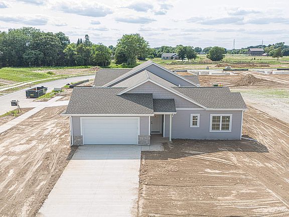 2nd image of 3801 N Woodbury Ln
