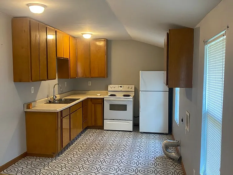 206 Swedeborg Rd — Photo 11