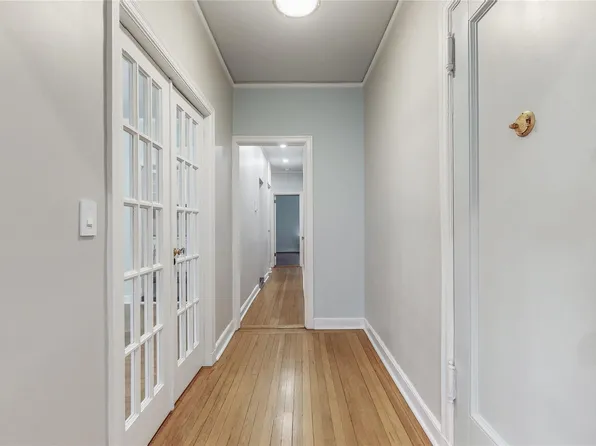 37-37 113th St #32, Forest Hills, NY 11375