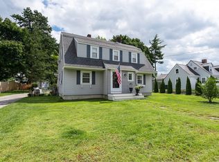 4 E Dunstable Rd, Nashua, NH 03060