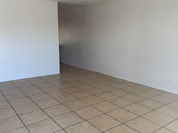 2nd image of 4044 W Las Palmaritas Dr