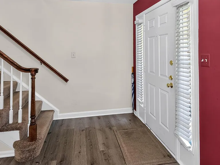 9205 Gatewater Ter — Photo 18