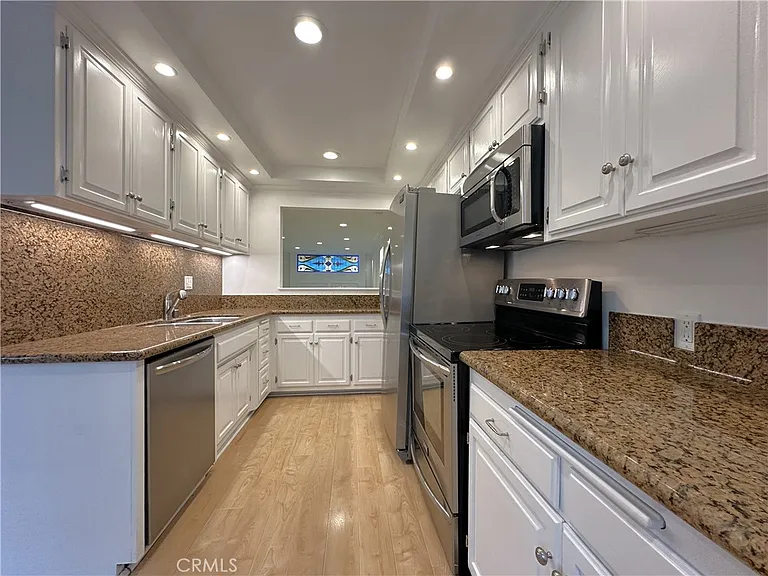 938 Palo Verde Ave — Photo 15