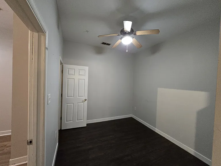 10 W Broad St #204 — Photo 4