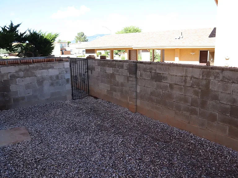 4241 Plaza Oro Loma #B — Photo 20