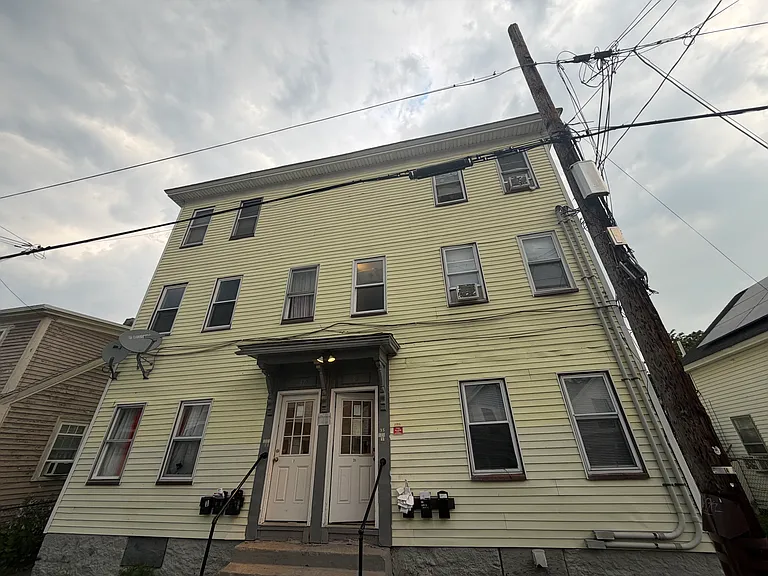 35-37 Fulton St #2 — Photo 1
