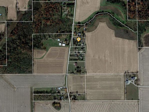 14668 Autumn Rd, Wapella, IL 61777