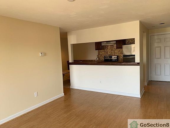 5th image of 980 Lindley St #306E