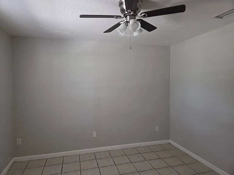 208 Mirador Dr — Photo 15