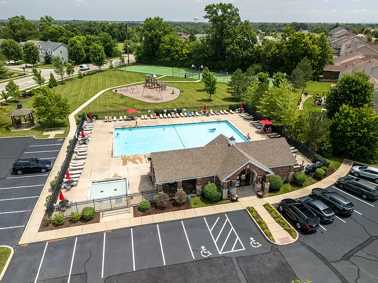 605 Country Village Dr — Photo 25