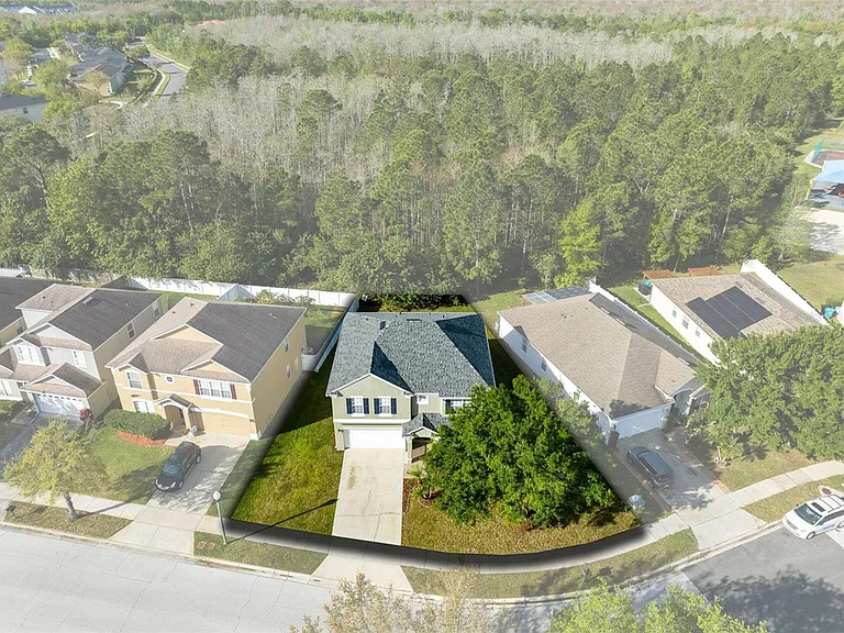 10090 Bennington Chase Dr — Photo 19