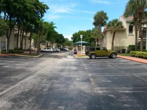 4203 Glenmoor Dr, West Palm Beach, FL 33409