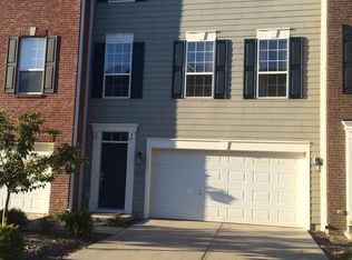 9086 Rider Dr, Fishers, IN 46038