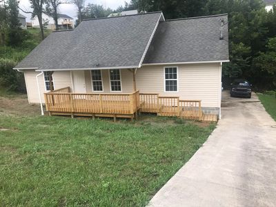 220 Sandy Hill Rd, La Follette, TN, 37766