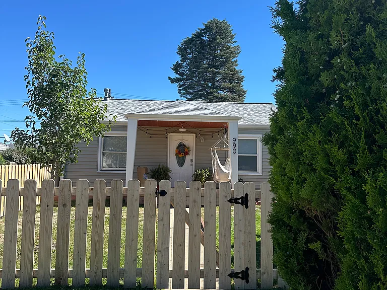 990 Julian St — Photo 1