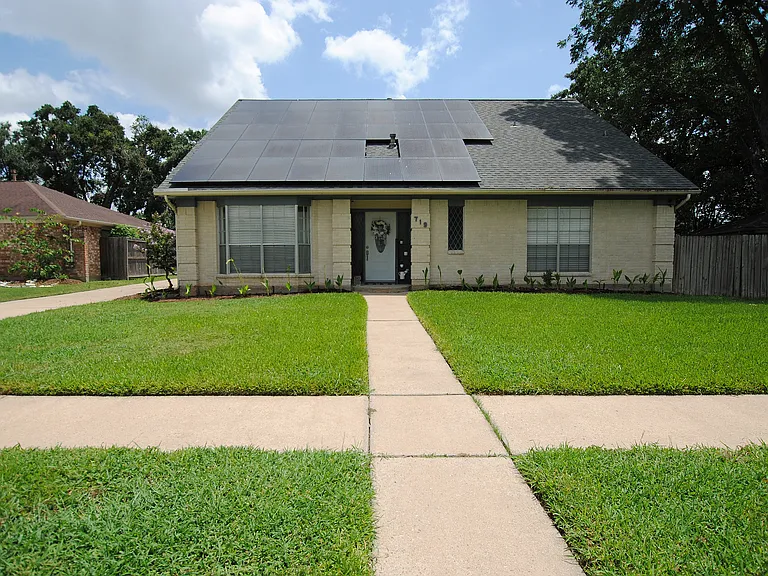 719 Park Knoll Ln — Photo 28