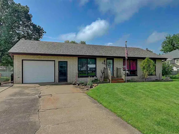 206 W Gibson St, West Liberty, IA 52776