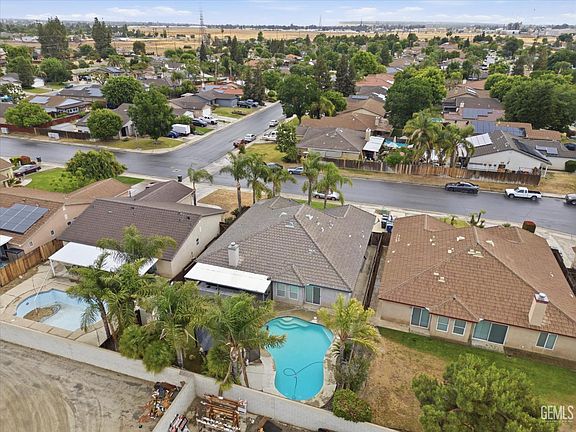 4th image of 3915 Pescara St