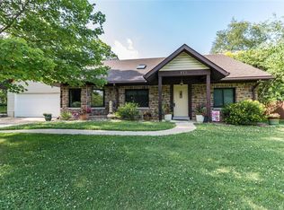 117 Cherry Hill Dr, Fenton, MO 63026
