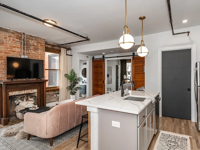 215 Wade St #5 — Photo 8