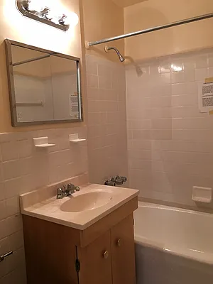 Rented by Kew Forest Realty Inc | media 19