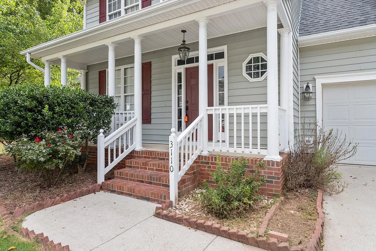 4 bed, 2.5 bath, 1845 sqft, $2,450 — Photo 4
