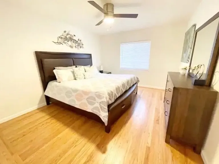 2125 Santa Clara Ave #C — Photo 12
