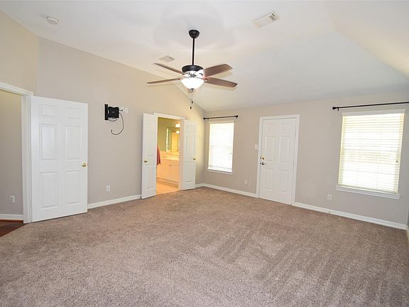 4th image of 1902 Myrna Ln
