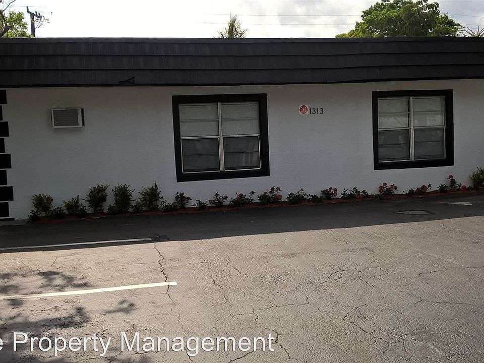 1st image of 1313 NE 5th Ave APT 3