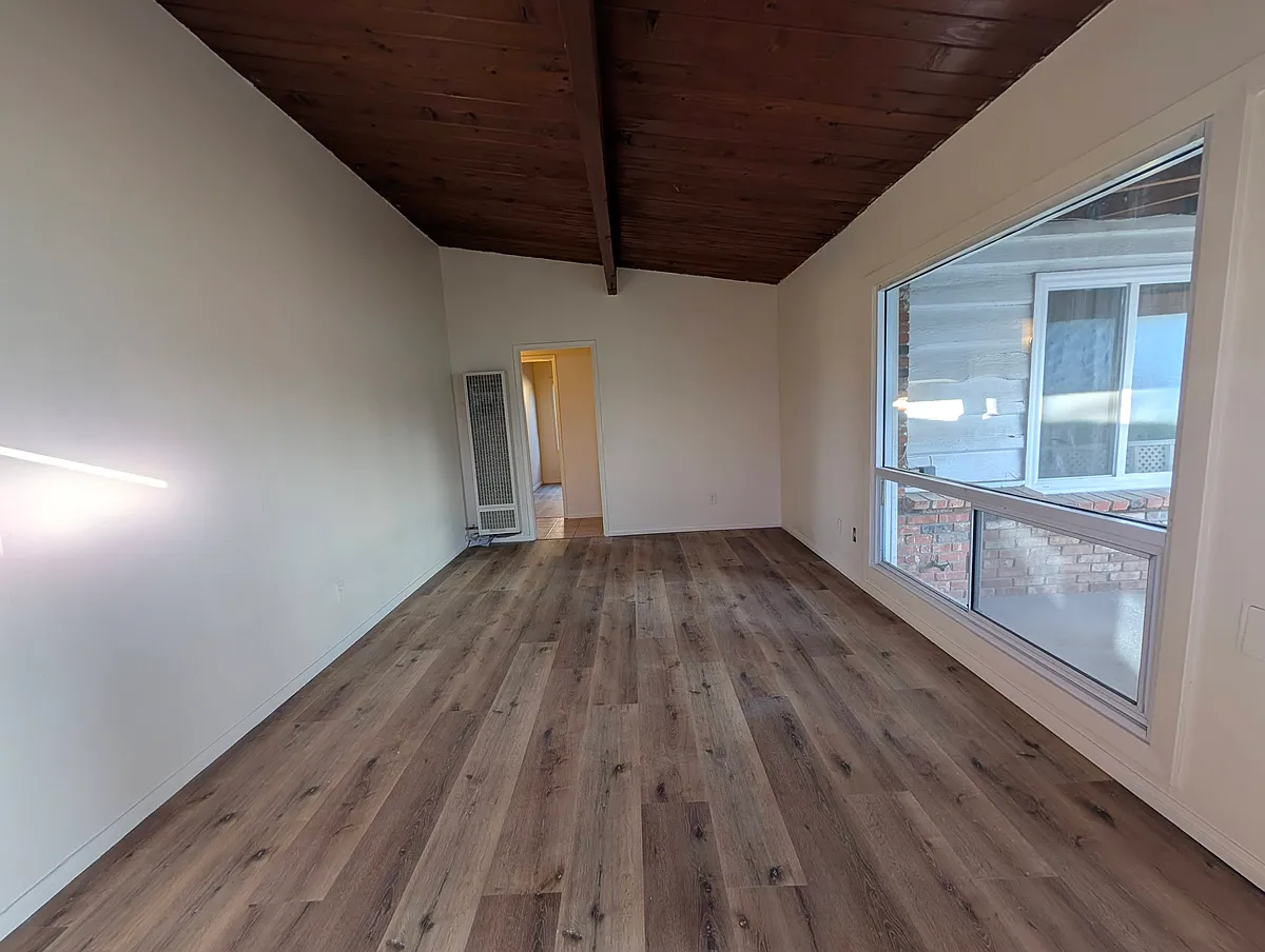 Building Photo - 4703 Kleefeld Ave