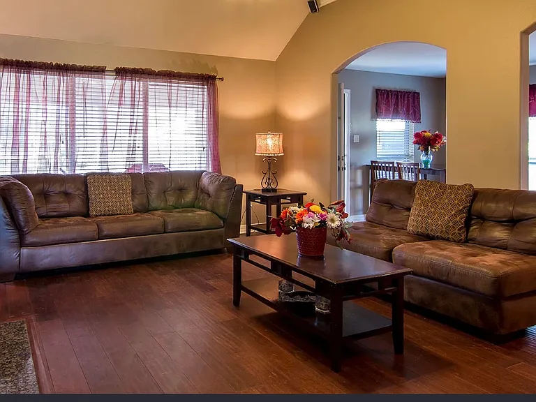 214 Cheryl St — Photo 6