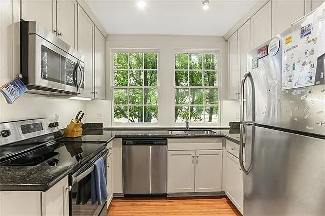 5607 Prytania St #F — Photo 8