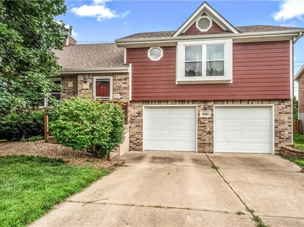 13815 S Acuff St, Olathe, KS 66062