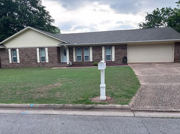 9017 Balachan Dr, Fort Smith, AR 72908