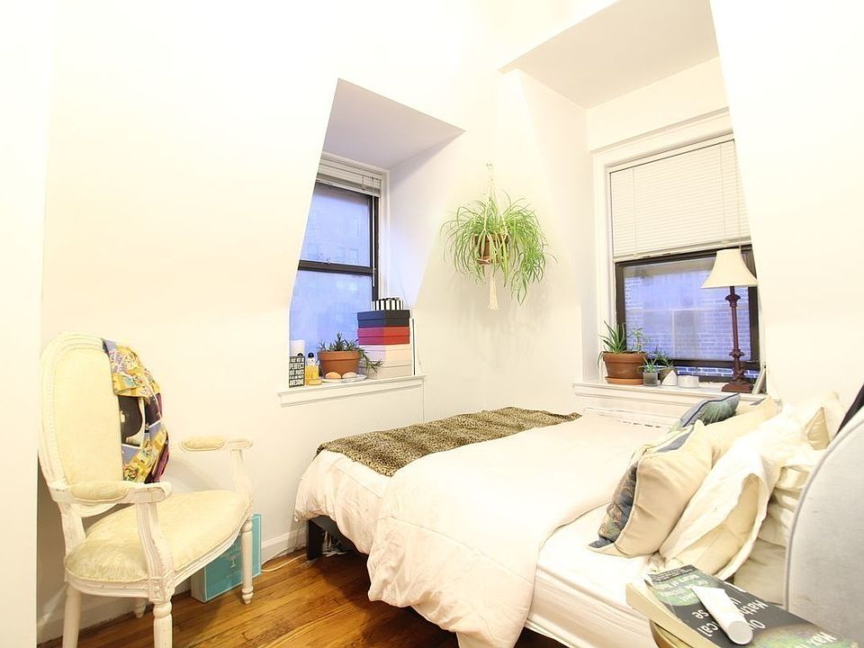 1st image of 271 W 72nd St #3H