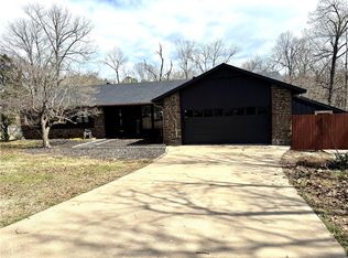 2395 Sequoyah Dr, Rogers, AR 72758