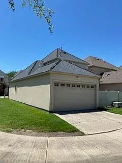 100 Oak Aly — Photo 2