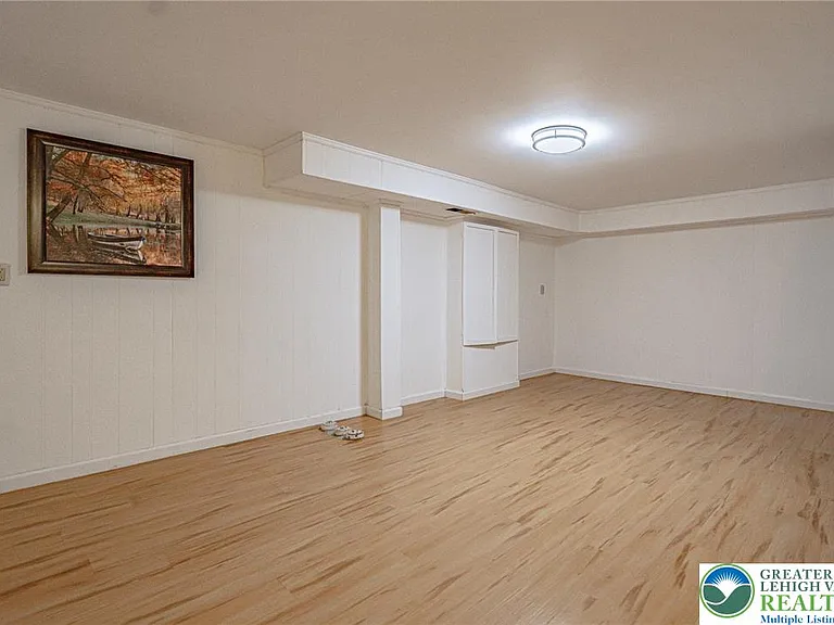 5650 Greens Dr — Photo 23