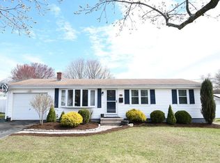 15 Wild Berry Dr, Cranston, RI 02920