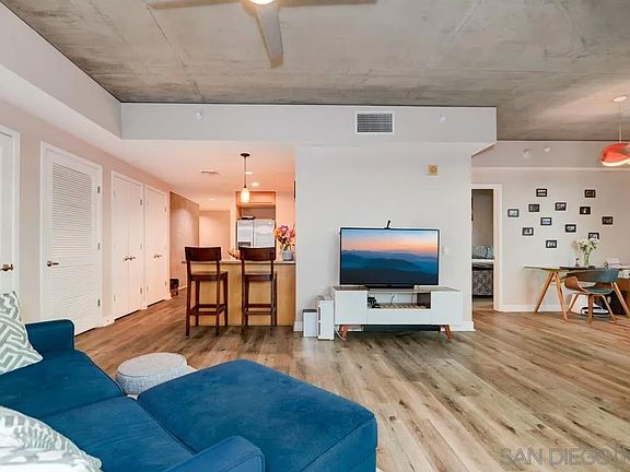 3rd image of 801 Ash St Unit 505