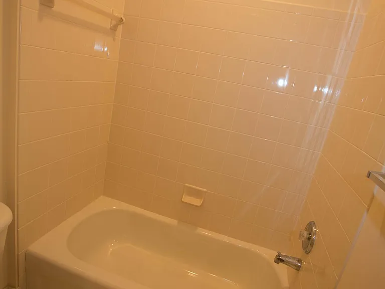 2339 Sandburg St — Photo 20