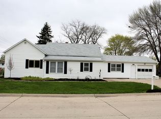 109 S 17th St, Dakota City, NE 68731