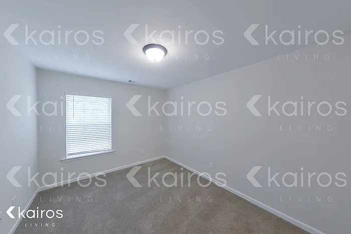 820 Heather Dr — Photo 10