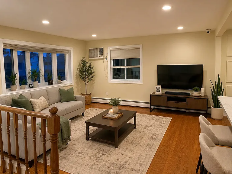 289 Great East Neck Rd #1 — Photo 3