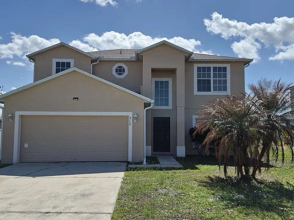 712 Parrot Ct